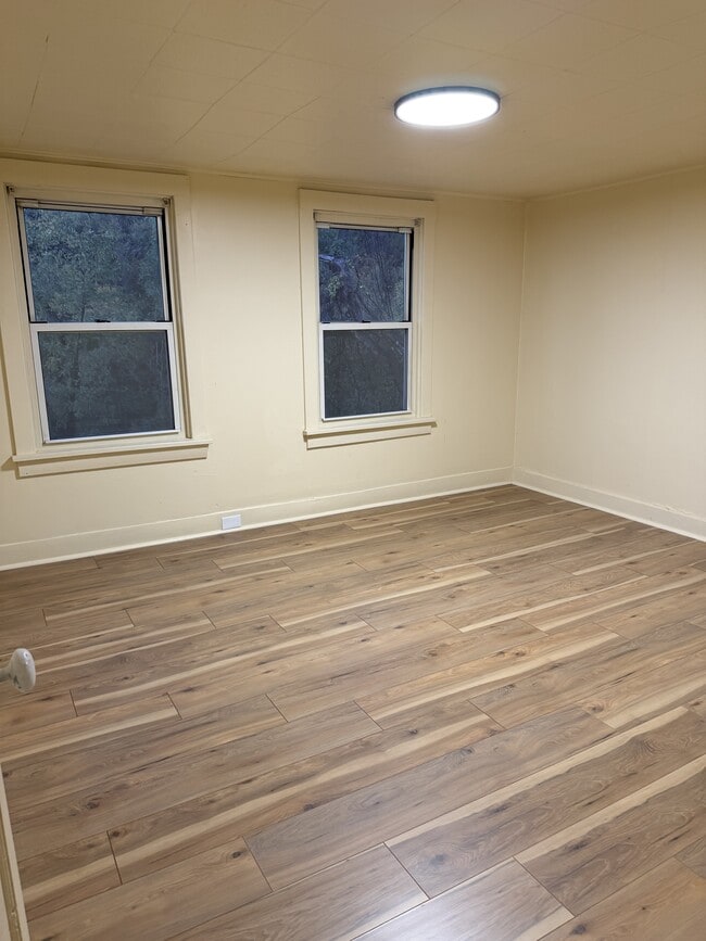 Photo - 903 Cliff St