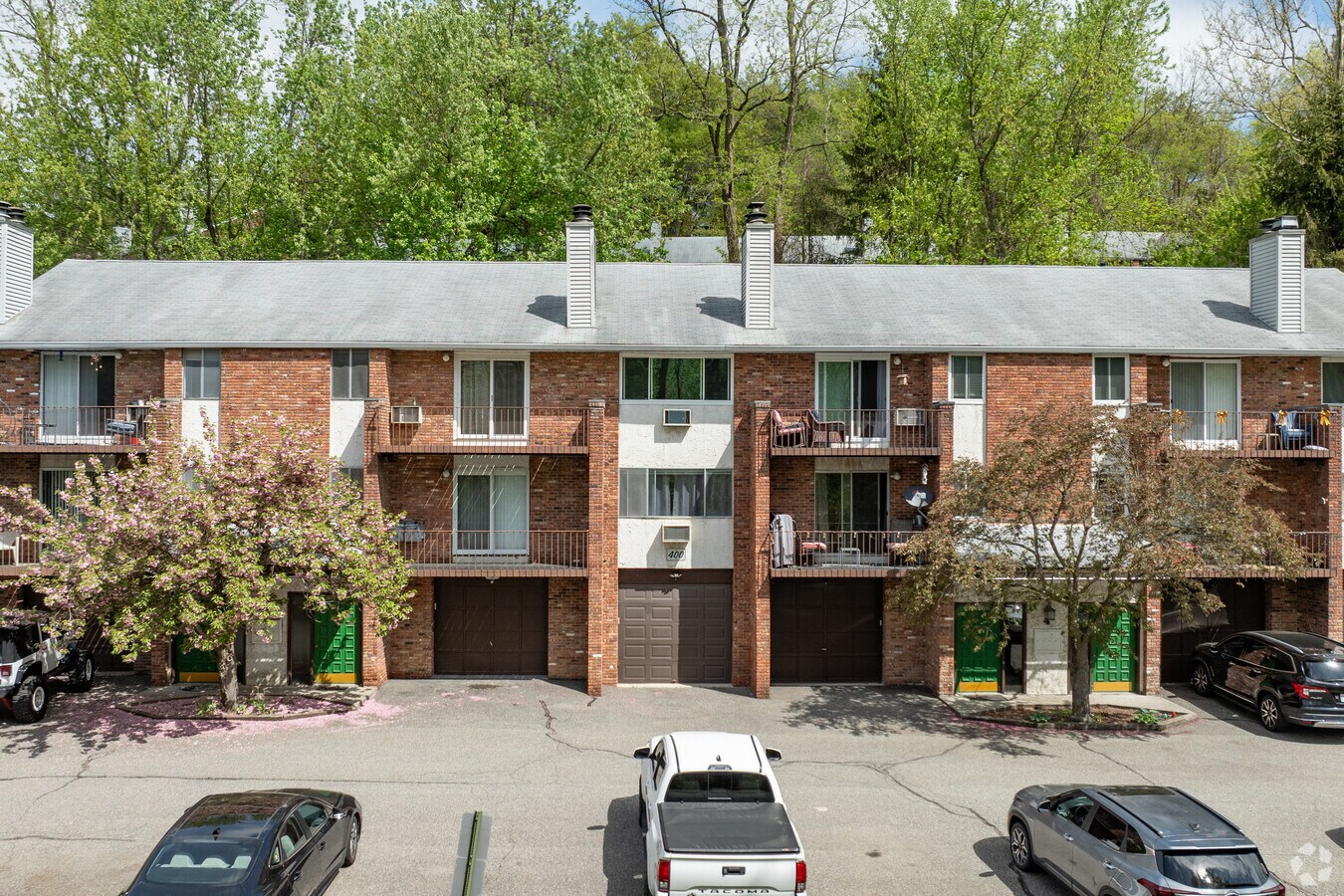Photo - Tuxedo Heights Condominiums