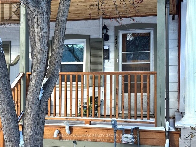 Photo - 231 St Andrew St