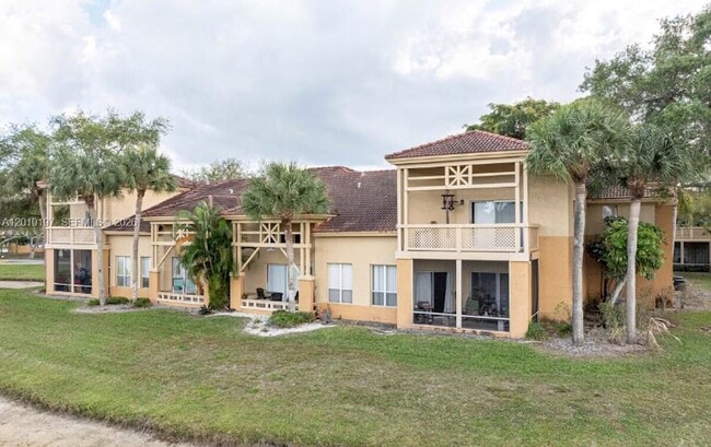 Photo - 4767 Via Palm Lakes Unit 204
