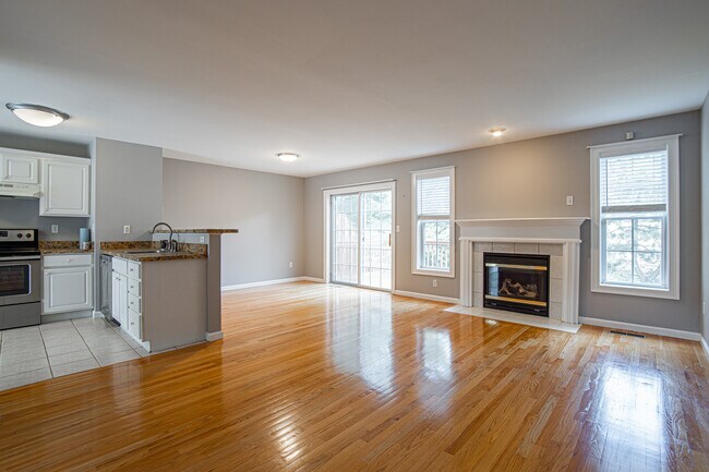 Photo - 157 Leeder Hill Dr Unit 406