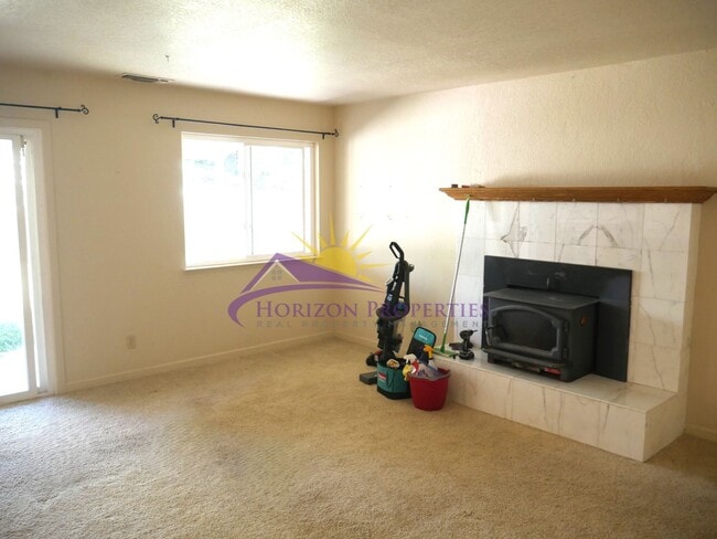 Photo - 3 Bed 2.5 Bath 1,766 sqft Fair Oaks Home