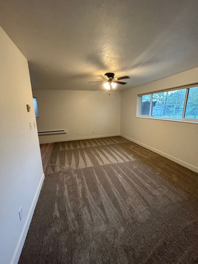 Building Photo - 236 S 200 E Unit 242