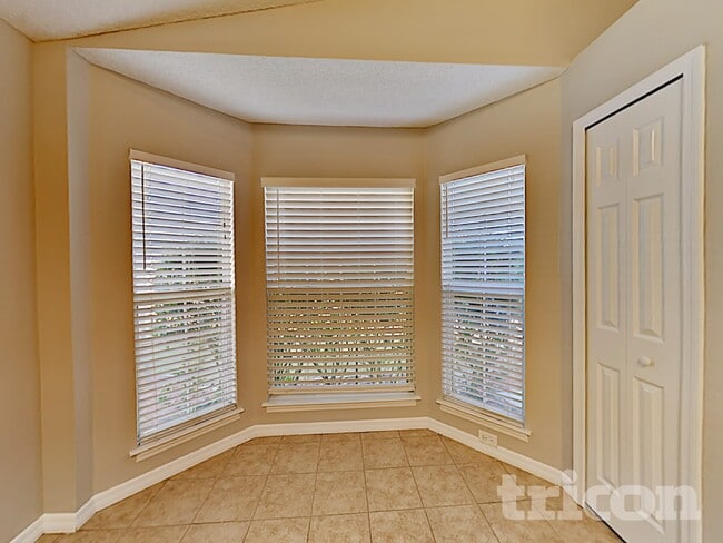 Photo - 8514 Blackberry Ave