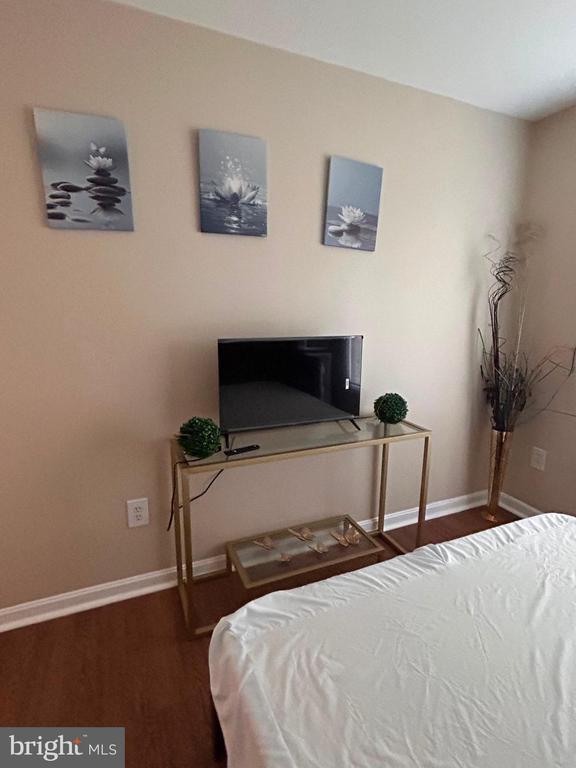 8 Trout Lily Ct