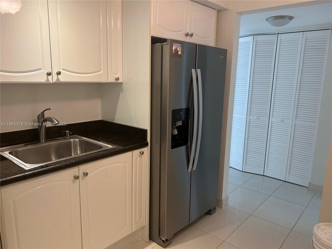 Photo - 400 Leslie Dr Condo Unit 308