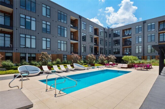 4101 LACLEDE AVE  