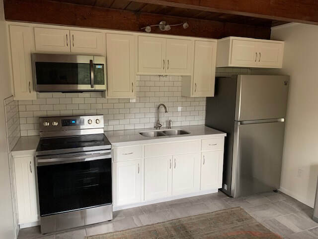 Photo - 52665 Sylvan Way