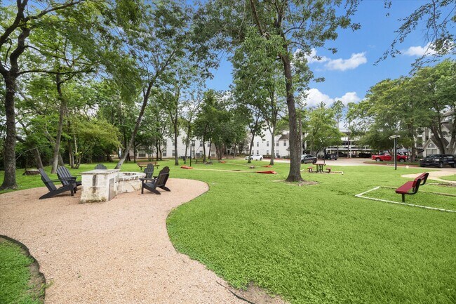 Building Photo - 1710 W T C Jester Blvd Unit 5307 Rental
