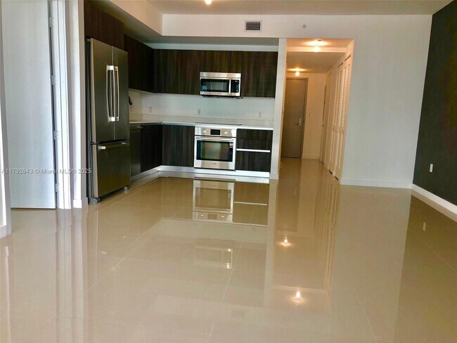 Photo - 488 NE 18th St Unit 3803