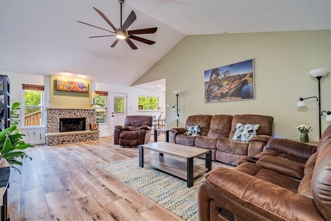 Photo - 11322 Bristle Oak Trail