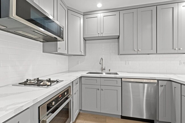 Photo - 1240 W 29th St Unit 5