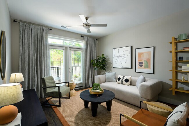 2BR, 2BA - 1,121SF (Type B1) - Living Room