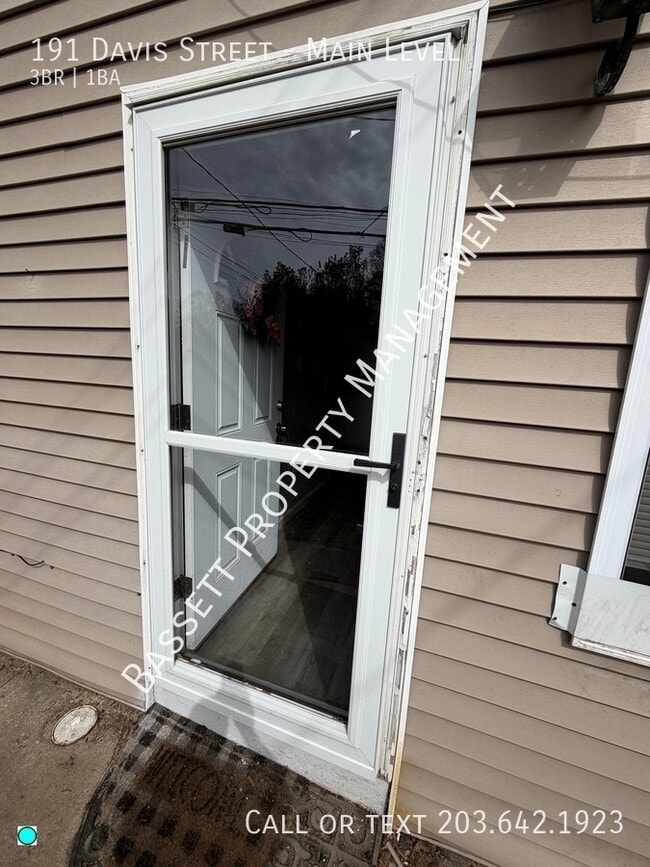 Photo - 191 Davis St