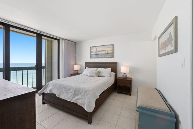 Building Photo - 9940 S Ocean Dr Unit 909