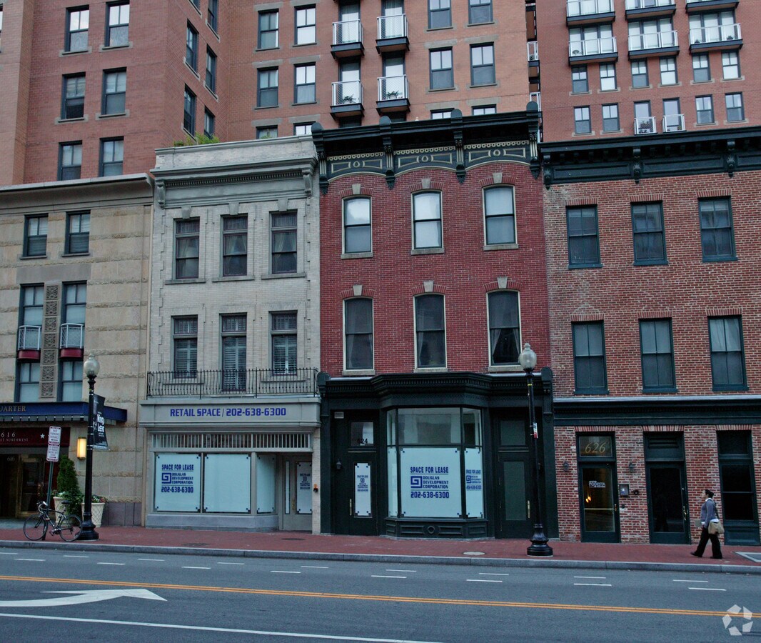 Photo - 624 E St NW Apartments