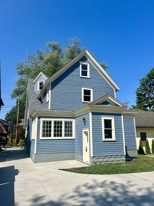 Photo - 621 Cherry St