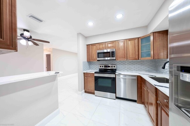 Photo - 120 SW 29th Terrace