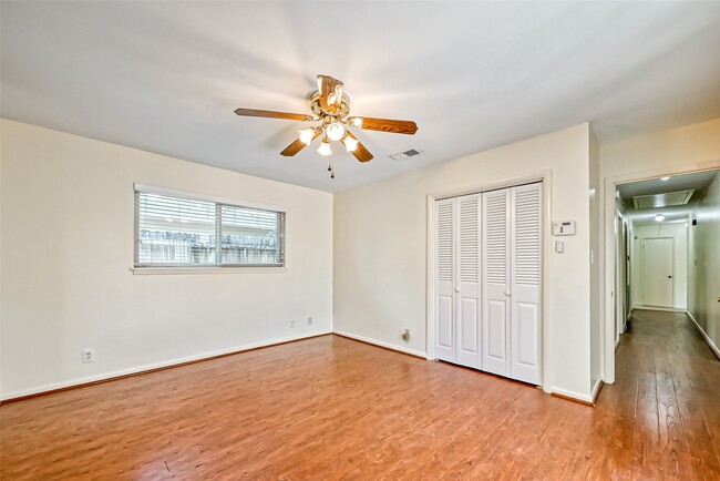 Photo - 918 Wycliffe Dr