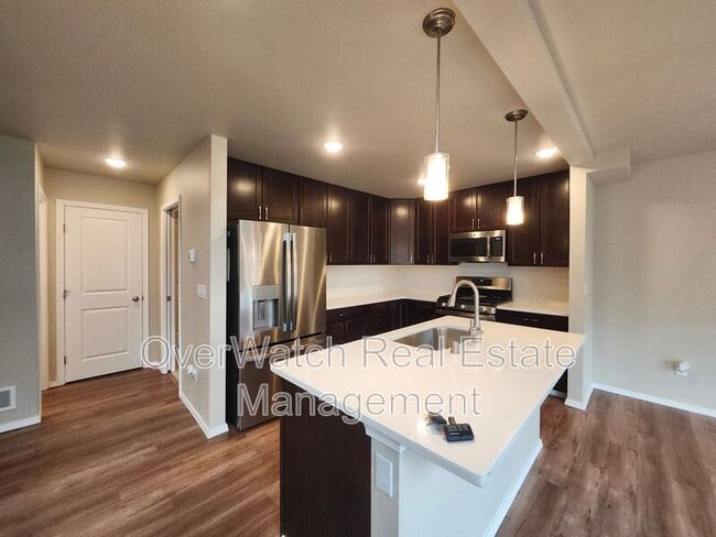Photo - 207 Shageluk St