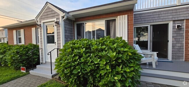 Building Photo - 24 W Shore Dr Rental