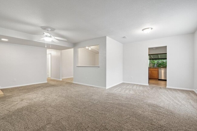 Photo - 405 Fort Drum Dr