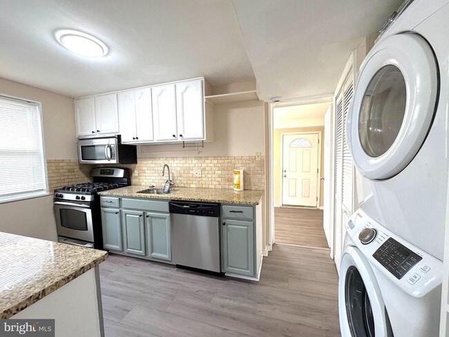 Photo - 5612 7th Rd S