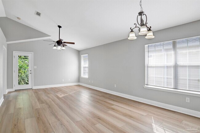 Photo - 5837 Creek Station Dr