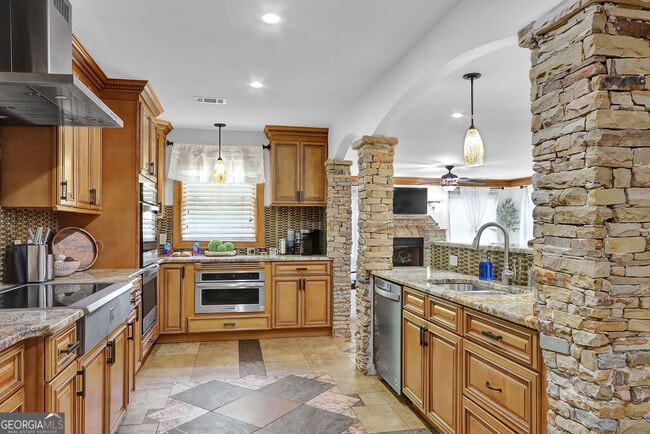 4081 Ashford Dunwoody Rd NE