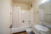 2BR, 1.5 - 900SF