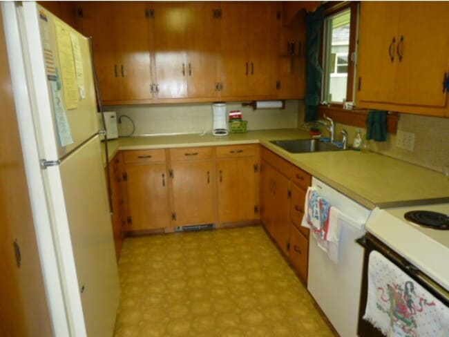 Photo - 1058 Lake Ave