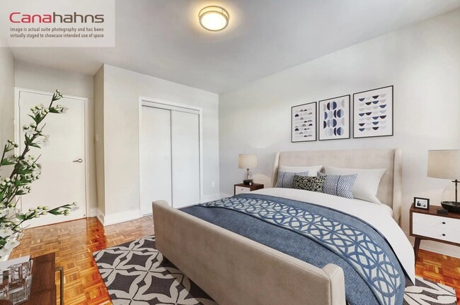 Photo - 12 Park St E