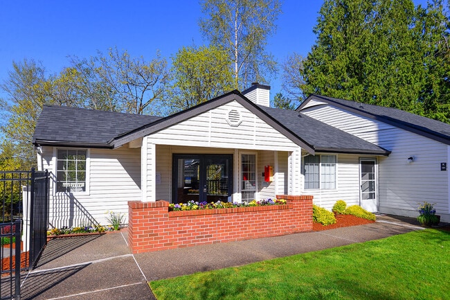 Overlander apartments — community photo
