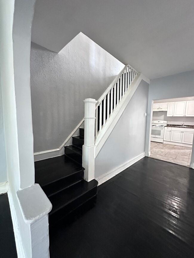 Photo - 6158 Wheeler St