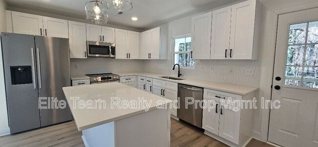 Photo - 382 W Moore Ave