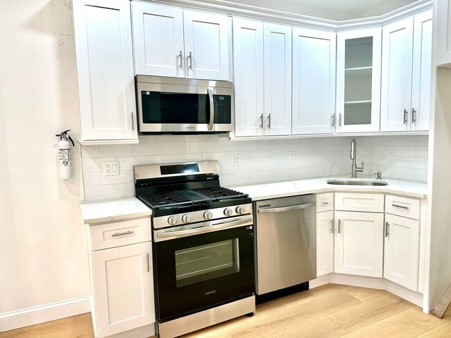 Photo - 282 North St Unit 2