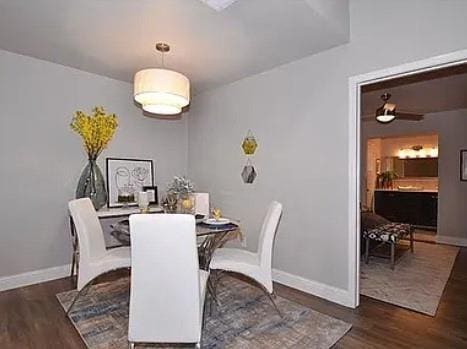 Photo - 3105 Medina St