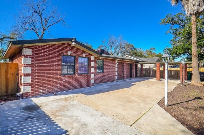 Photo - 11517 Bannister Ln