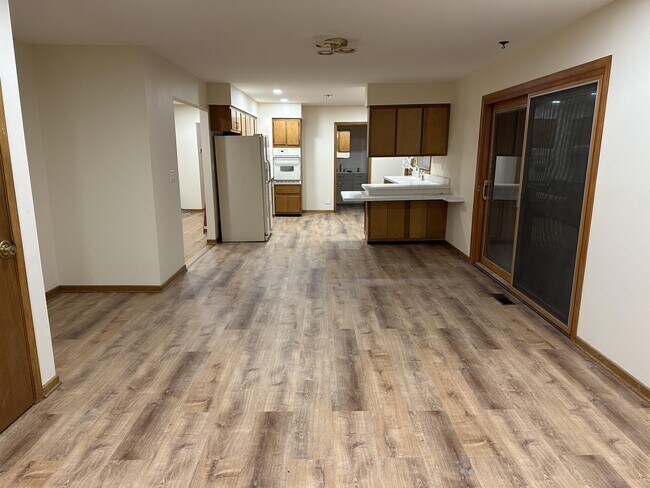 Photo - 741 S Lombard Ave