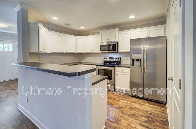 Photo - 1071 Bridgeport Way