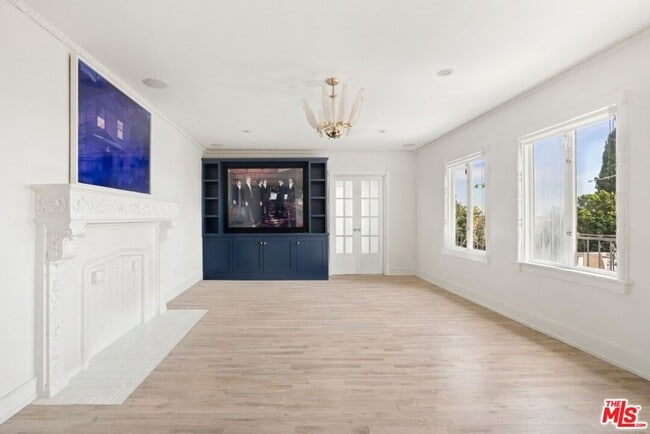 Photo - 6650 Whitley Terrace