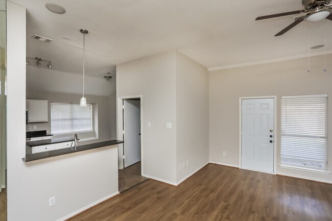 Photo - 7517 Estates