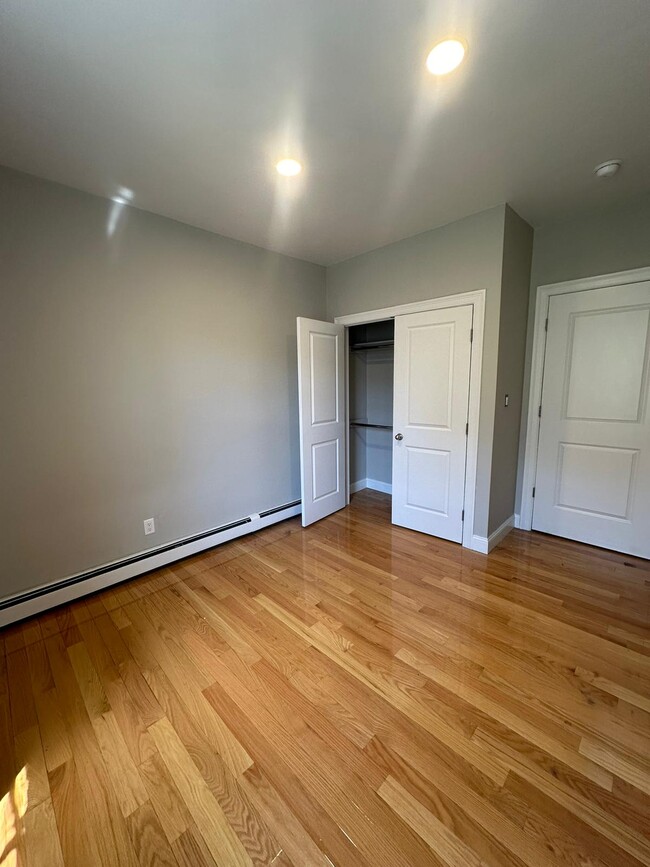 Photo - 604 Chapel St Unit 6