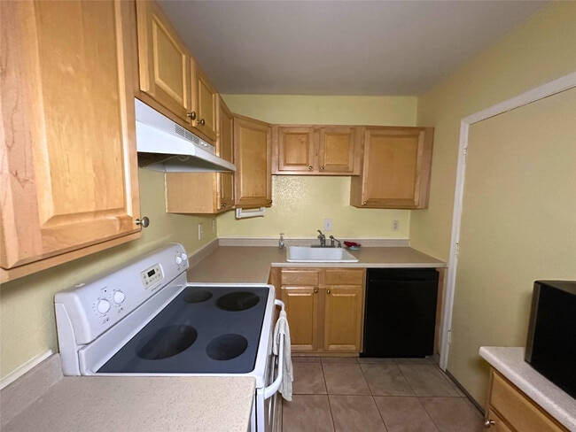 Photo - 2171 NE 66th St Unidad 812