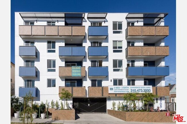 Building Photo - 4909 Rosewood Ave Unit 307 Rental