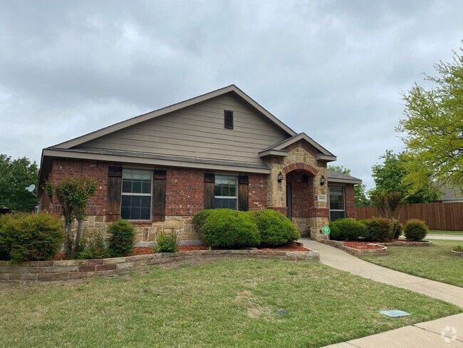 Building Photo - Great location, nice community! Won't last... Rental