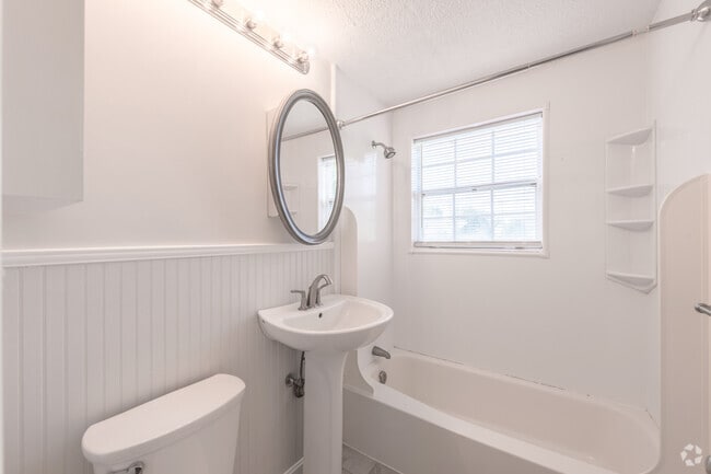 2 BR, 1 BA - Cranberry Court