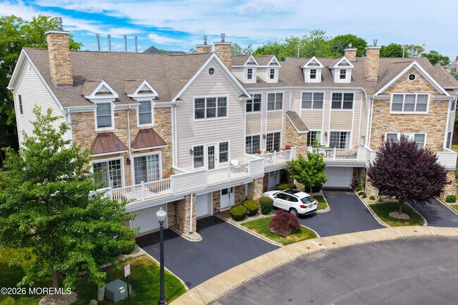 302 Villa Dr