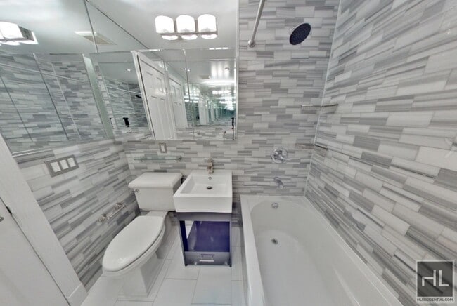 Photo - East 100th Street Unidad 4B