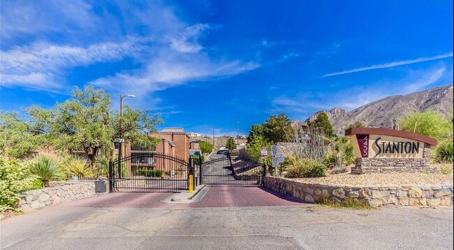 Photo - 4433 N Stanton St Unit Mountain Oasis